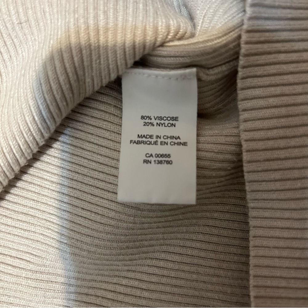 RW&CO. Cream Ribbed Long Sleeve Size L - Picture 3 of 8